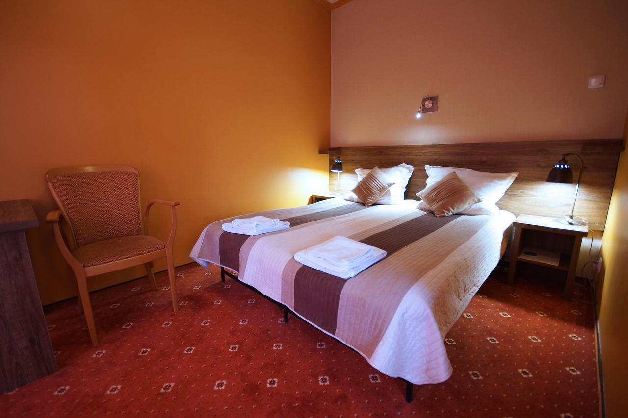 Hotel Kozak Chełm Exteriör bild